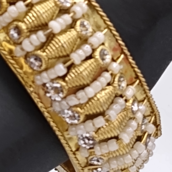 Wire Wrapped Wide Chunky Gold tone Beaded Wire Rhinestone Bangle Vintage - Picture 8 of 10
